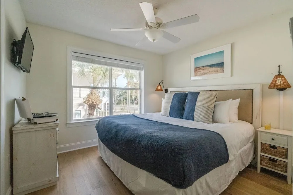 Destin Group Getaway Hot Tub, Pool, Ping Pong 2 Blocks to Beach Seacrest