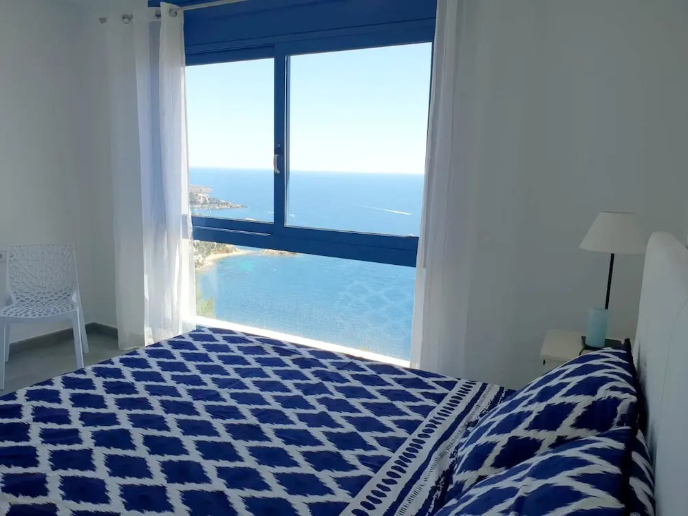 House With 3 Bedrooms in Roses, With Wonderful sea View, Private Pool, Furnished Terrace Near the Beach