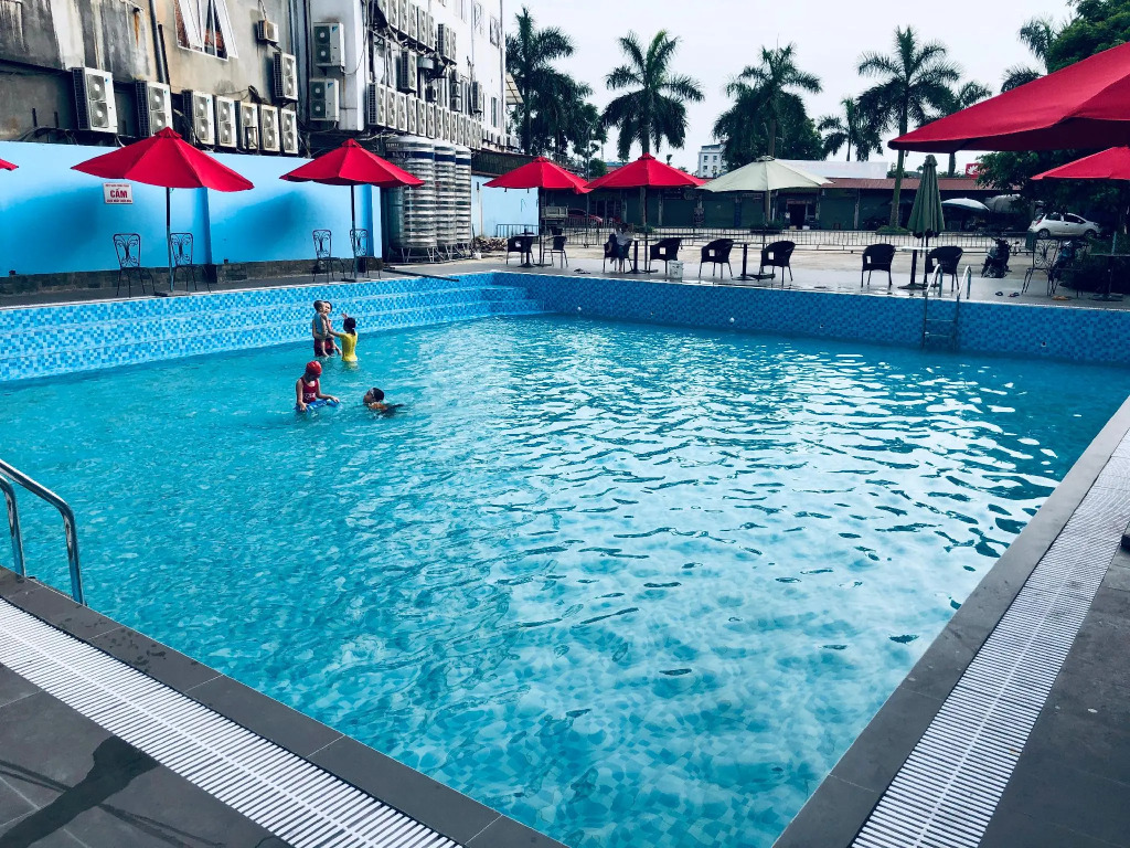 MAY PLAZA HOTEL