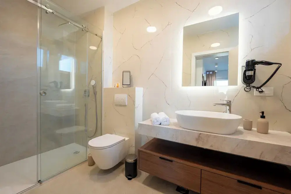 Bumblebee apartments & rooms with pool