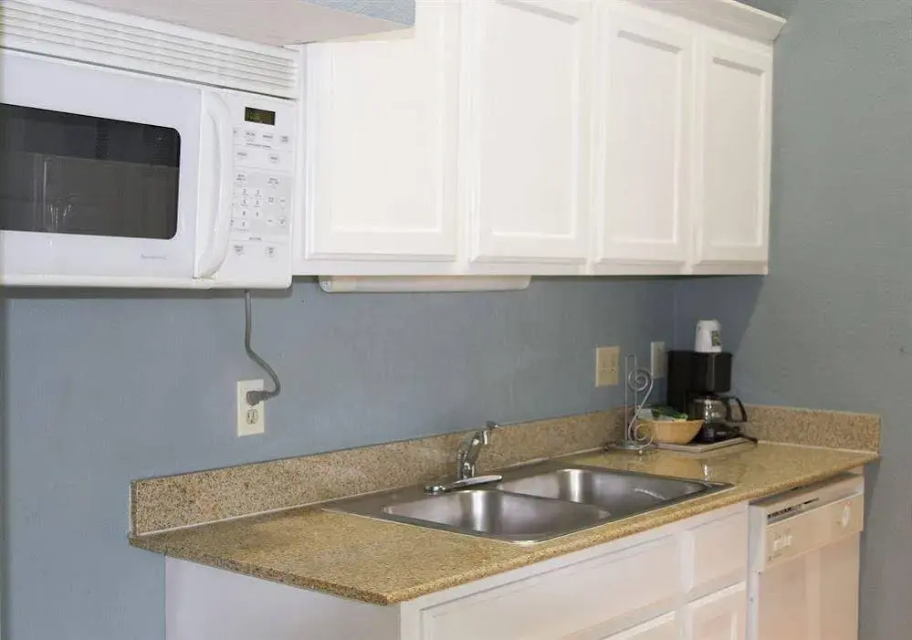 AmeriGold Suites