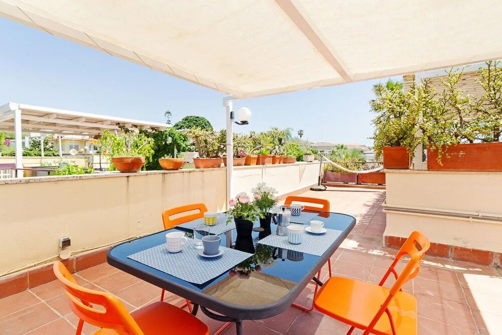 Le Palme Apt with Terrace and Sea View