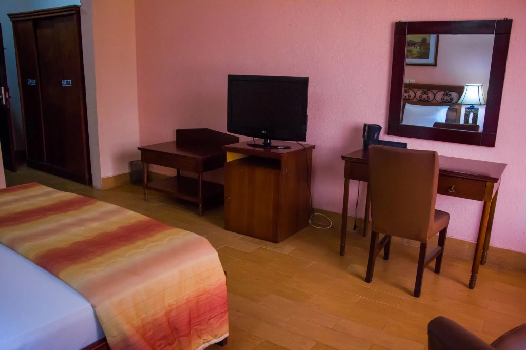 Dees Hotels Apartments And Suites