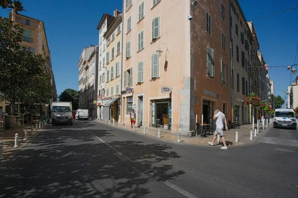 GregBnb-com - Centre ancien - CLIMATISÉ - T2 Mezzanine - 6eme étage