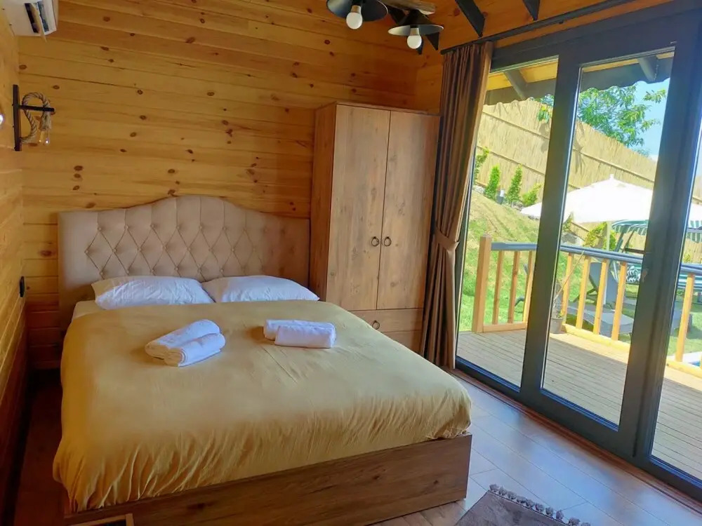 Bungalow with Private Pool and Backyard in Sapanca