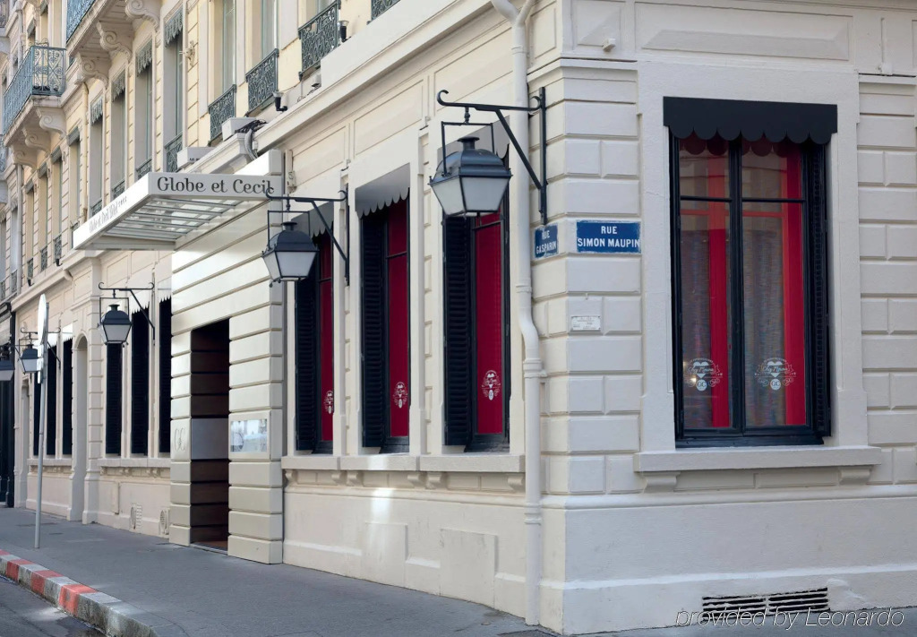 Globe Et Cecil