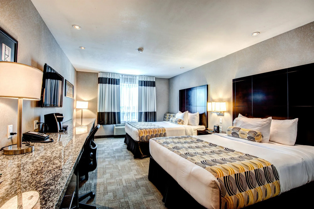 Home Inn & Suites - Swift Current