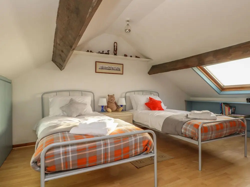 7 Bank Cottages, High Peak