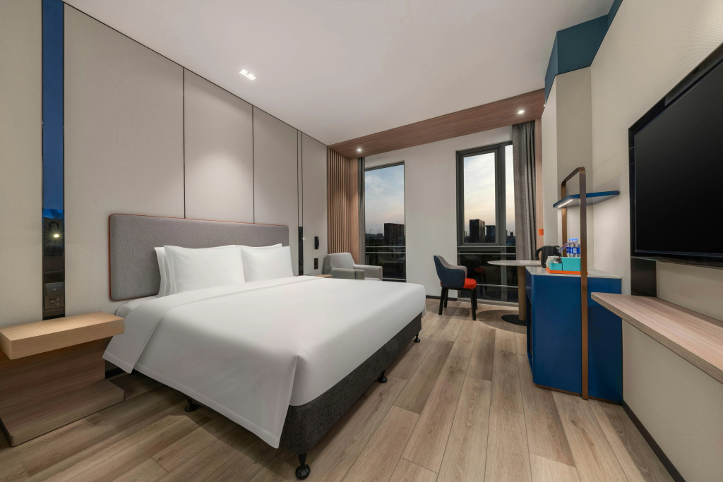 Holiday Inn Express Shanghai Pujiang by IHG