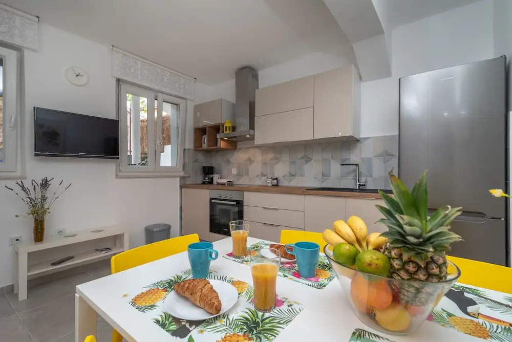 House Polus