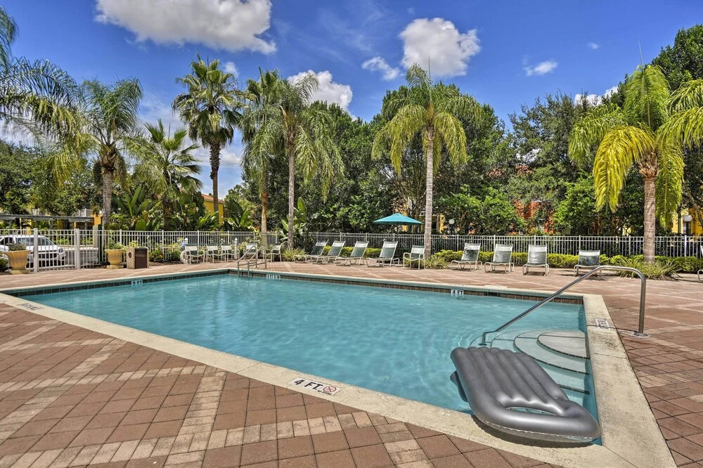 5 Mi to Disney: Emerald Island Resort Condo!