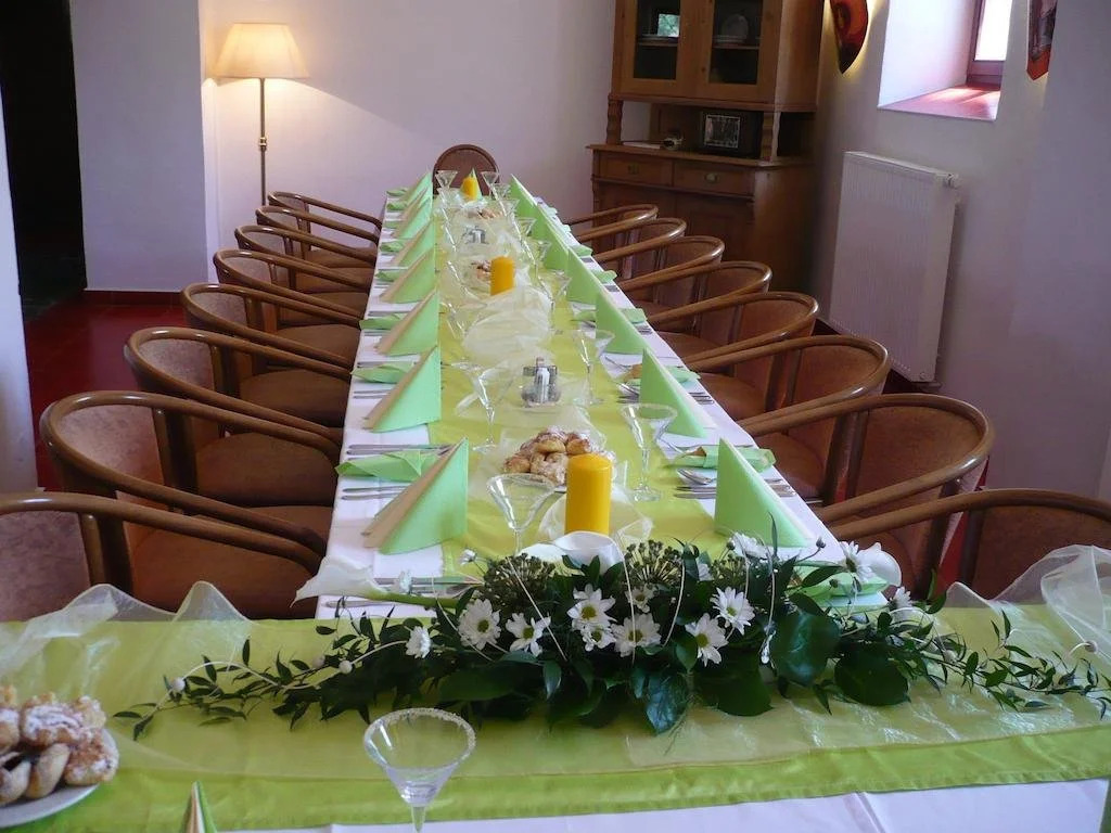 Hotel Restaurant Na Statku