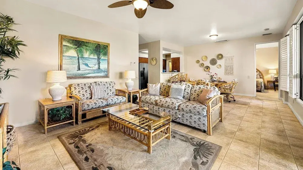 Spacious Hawaiian Unit w/ Lagoon View - AC & Wifi - Vrkcv