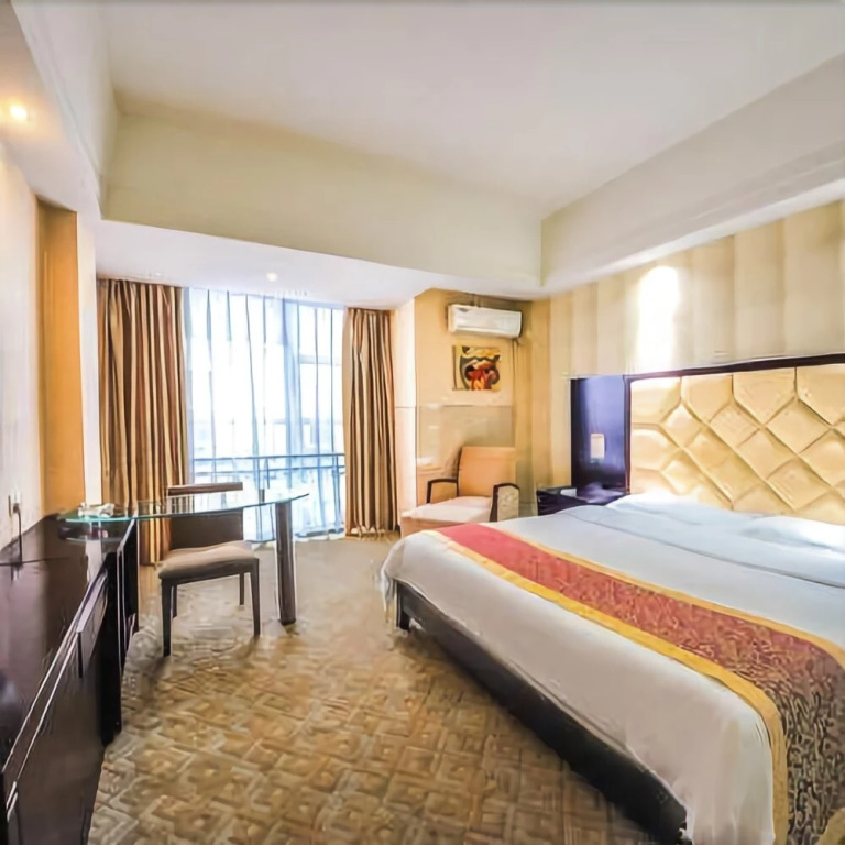 Cozy City Hotel