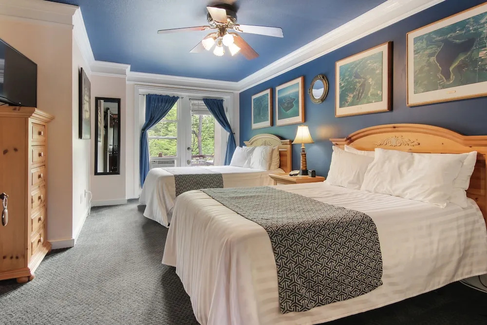 Stone Waters Inn