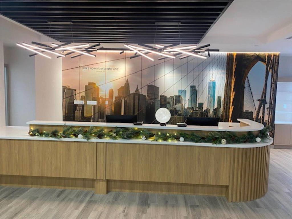 La Quinta Inn & Suites By Wyndham Queens NYC JFK AirTrain
