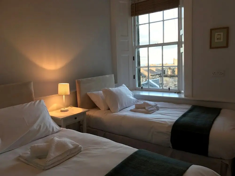 Georgian 3 Bedroom New Town Flat