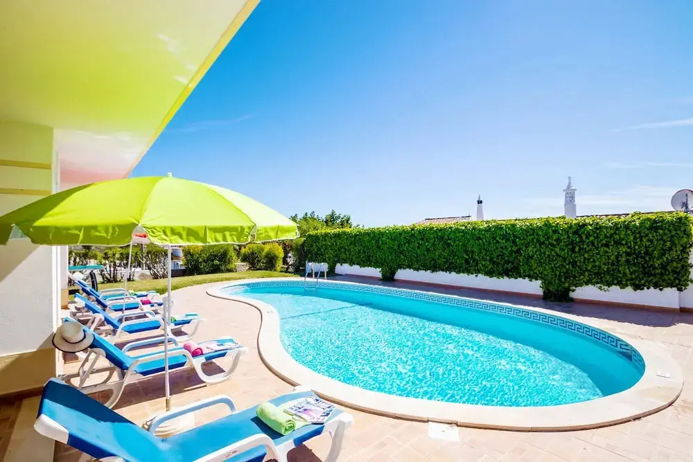Villa Boracay - com Piscina Aquecível e Praia a Pé em Albufeira