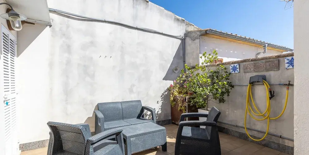 Spacious Villa With Garden