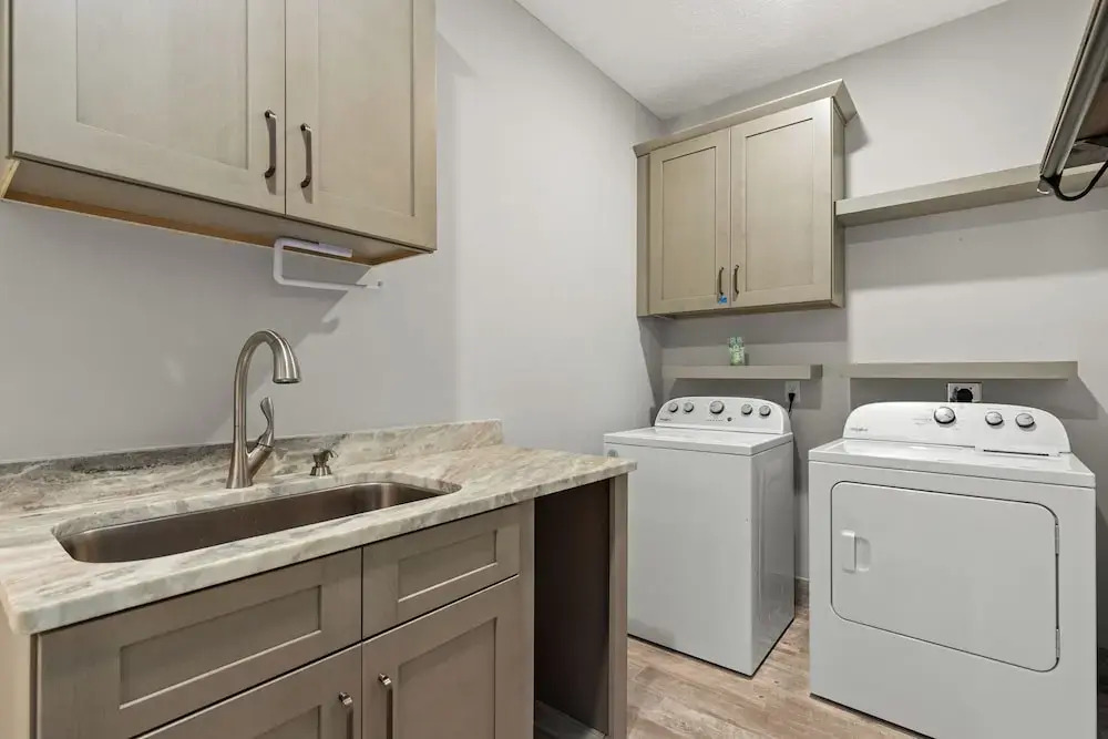 Charming 3/2 Beach House w/ Pool & Golf Cart Included - 1 Min Walk to Beach