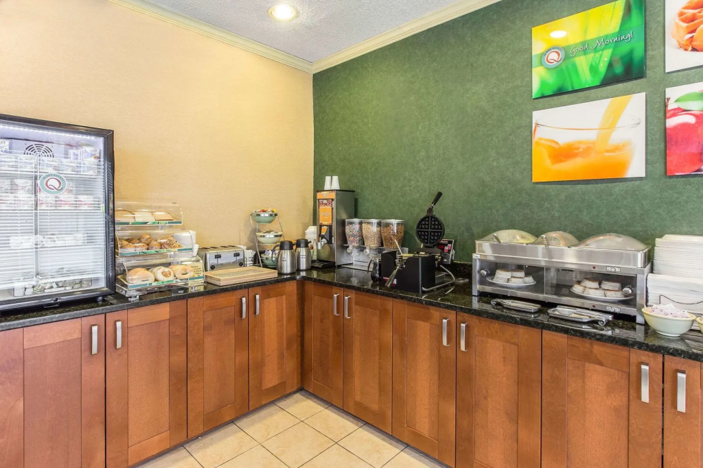 Quality Inn & Suites McDonough South I-75