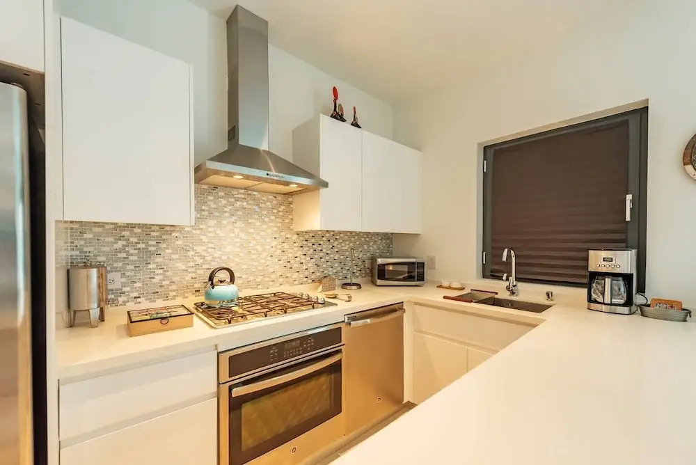 Waykiri Luxury Apartment, Unit A-13