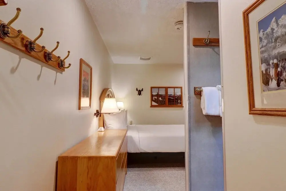 Vs741 Village Sqaure 3 Bedroom Condo by RedAwning