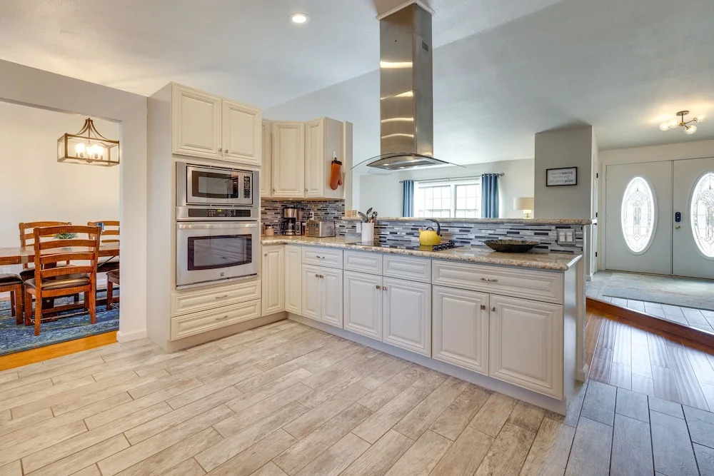 Spacious Colorado Springs Home With Fire Pit!