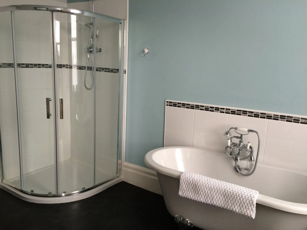 Crofton House Hotel
