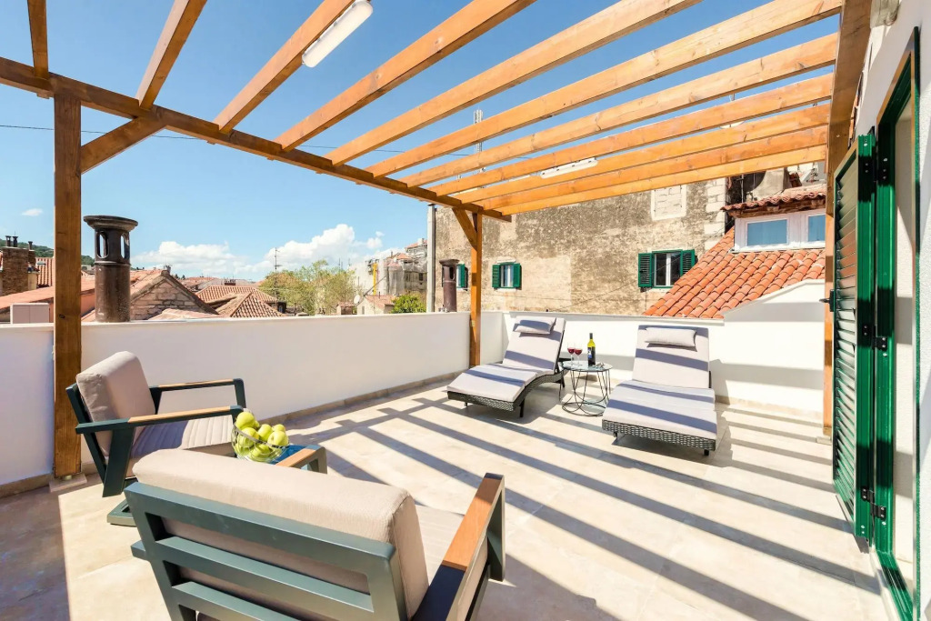 Le Premier Luxury Rooms
