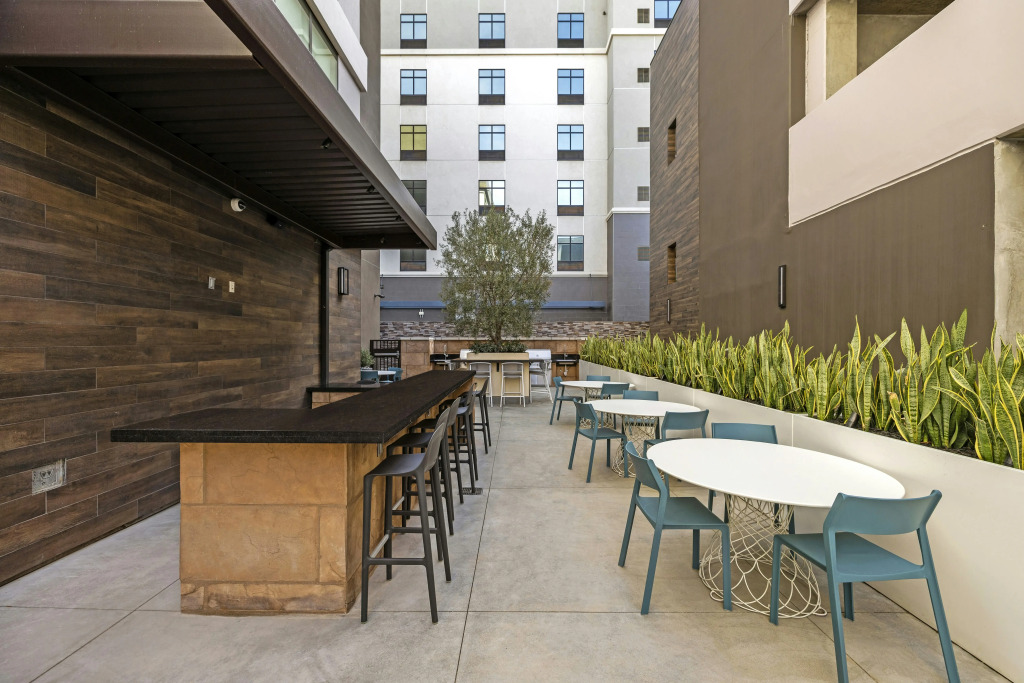 Home2 Suites by Hilton Riverside Downtown Convention Center