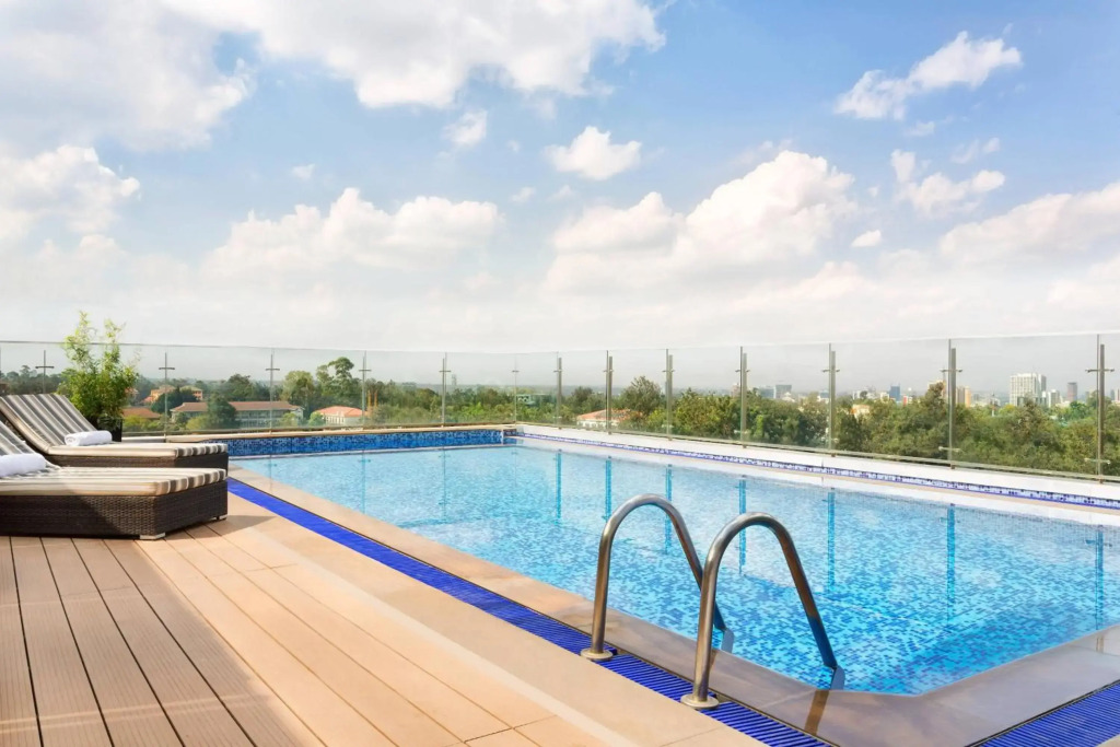 Отель Four Points By Sheraton Nairobi Hurlingham