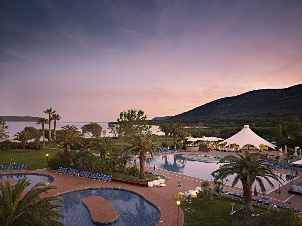 Hotel & Village Baia di Conte