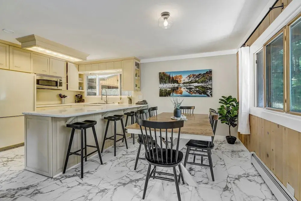 4925 Pike Unit1