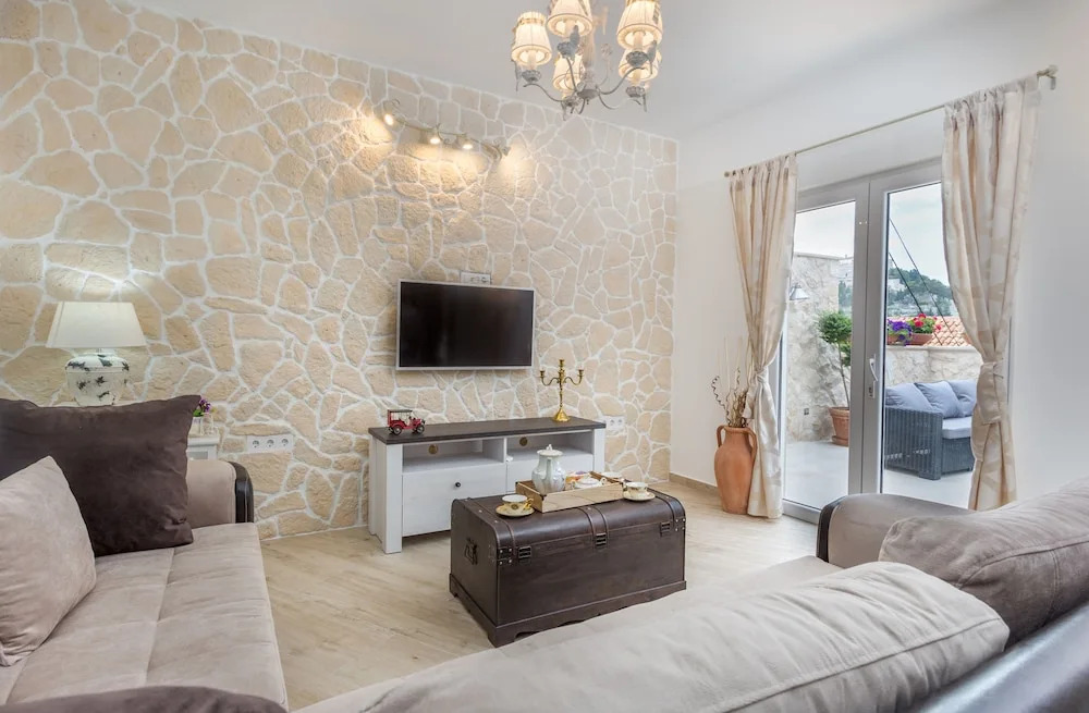 Villa Capitis in the Centre- Luxury Apartment with Swimming Pool