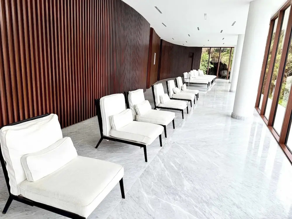 Bolongo 2BR Your Exclusive Oceanfront Escape
