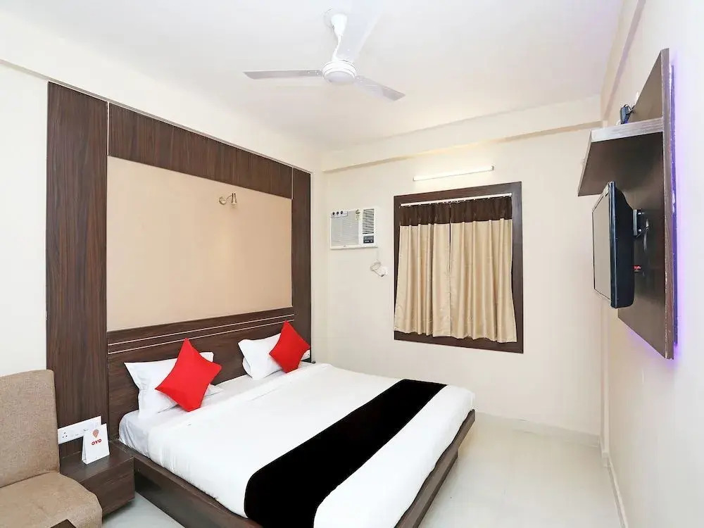 Hotel Globe International by OYO Rooms