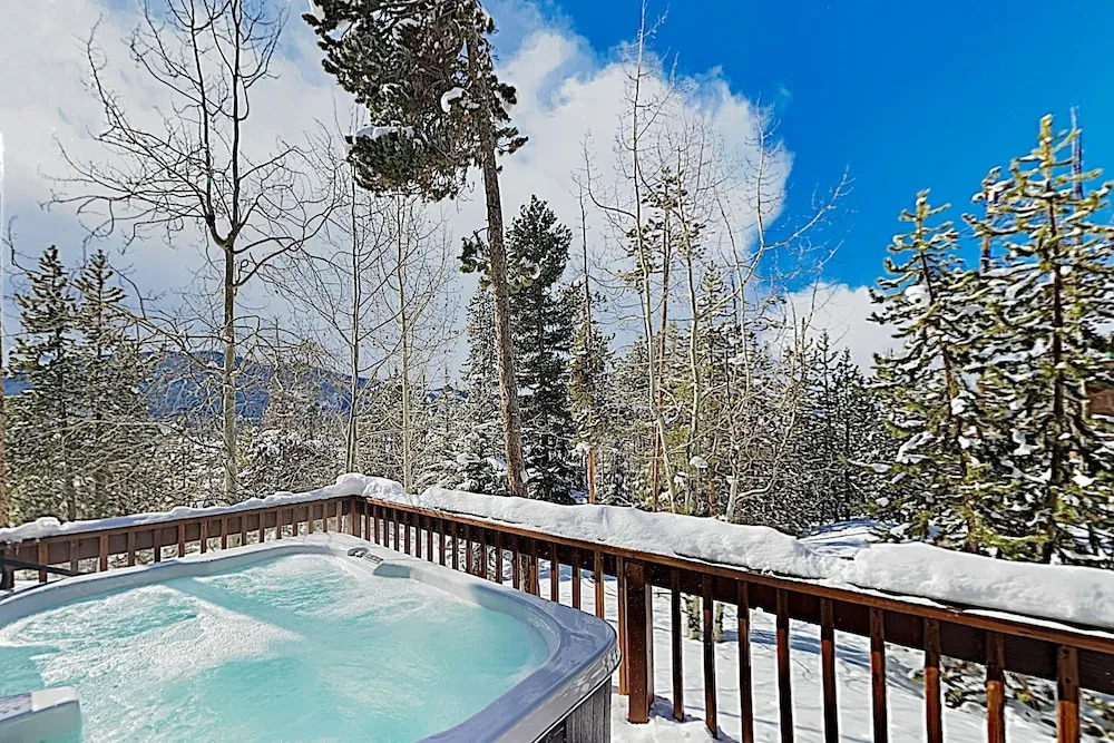 New Listing! Inviting Mountain W/ Hot Tub 4 Bedroom Home