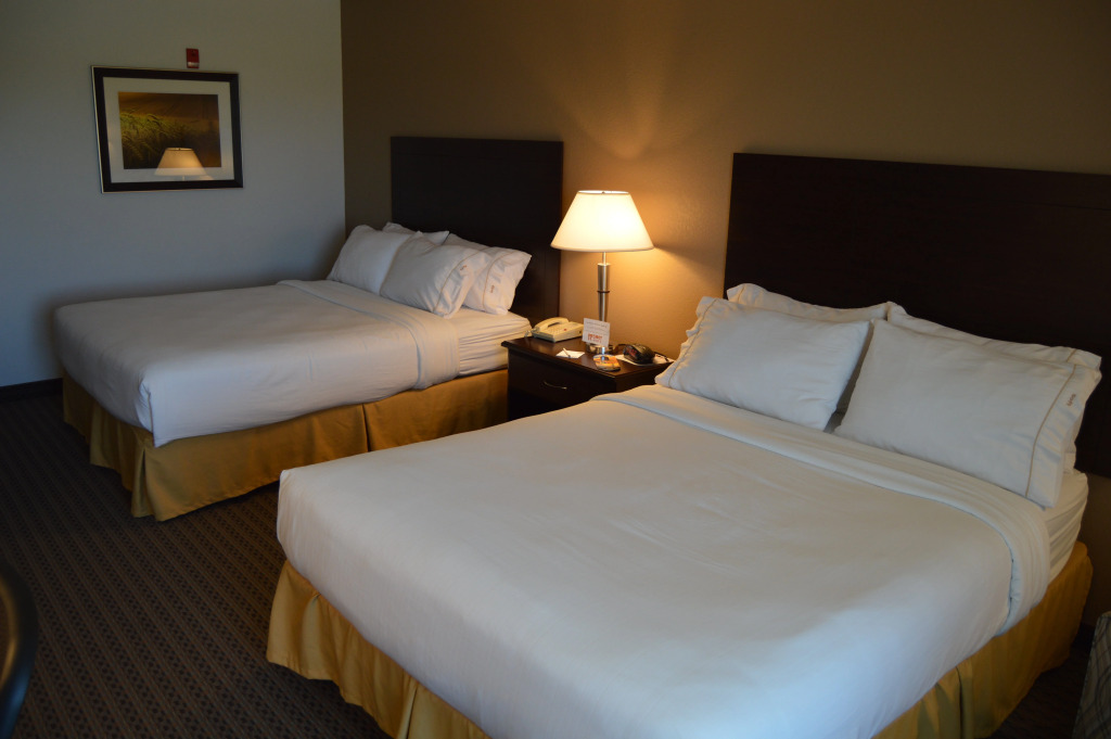 Holiday Inn Express & Suites Winner by IHG