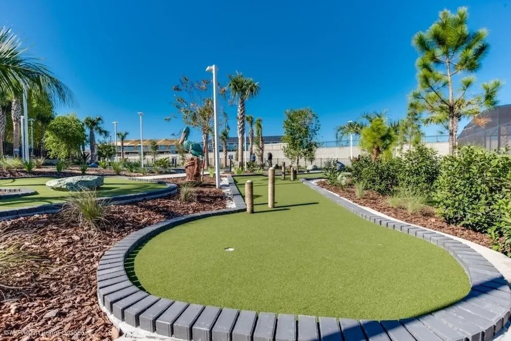 Spacious 10 Bed Pool Home With Game Room- 10 Bedroom Home by RedAwning