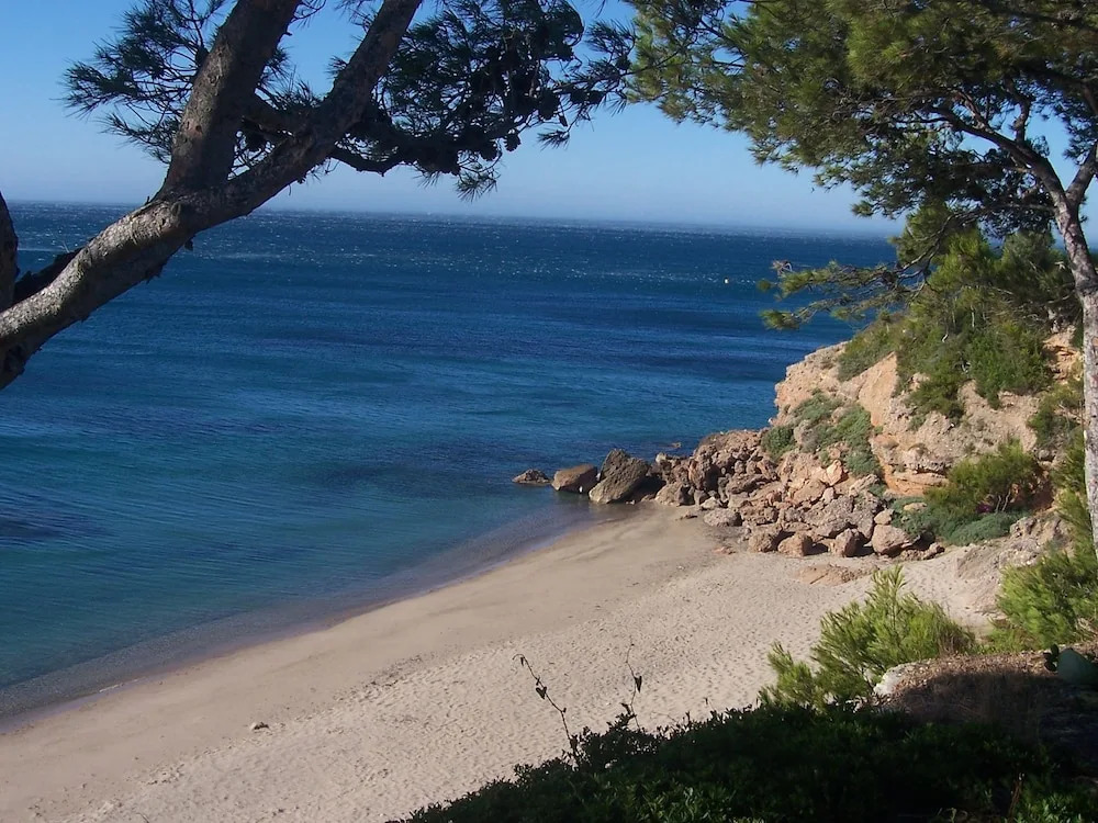 Fantastic Holiday Home for 10 Persons With Private Swimming Pool in Miami Platja