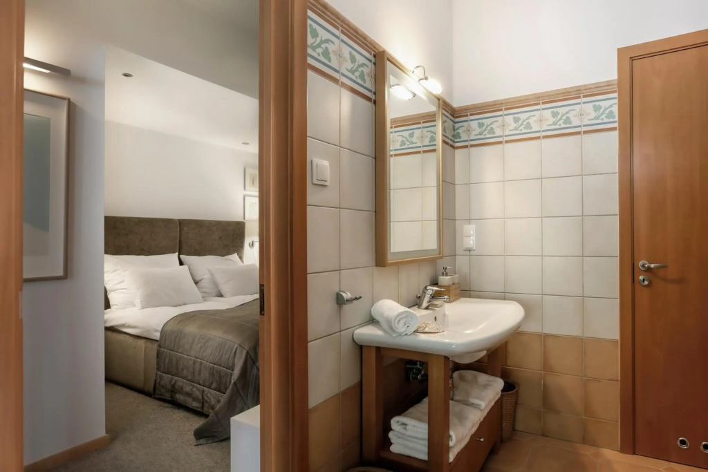 VIU Secret Garden Apartment