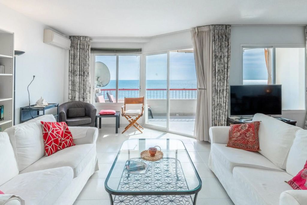 Seafront apartment Altea