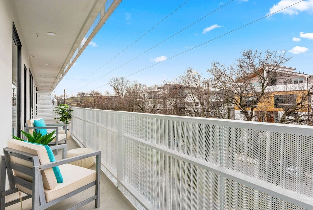 Lllume Music City Hideaway Pool & Gym 1 Bedroom Condo