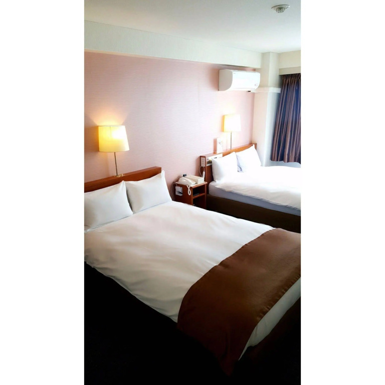 Tokyo Plaza Hotel