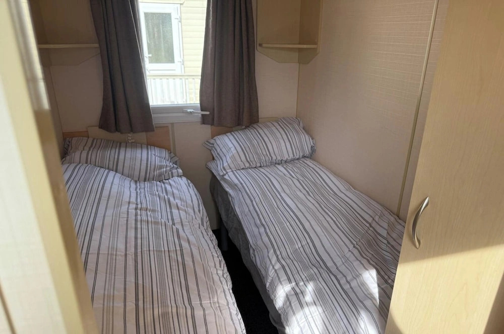 2 Bedroom Caravan Sleeps 6 -free Parking -Tv -wifi