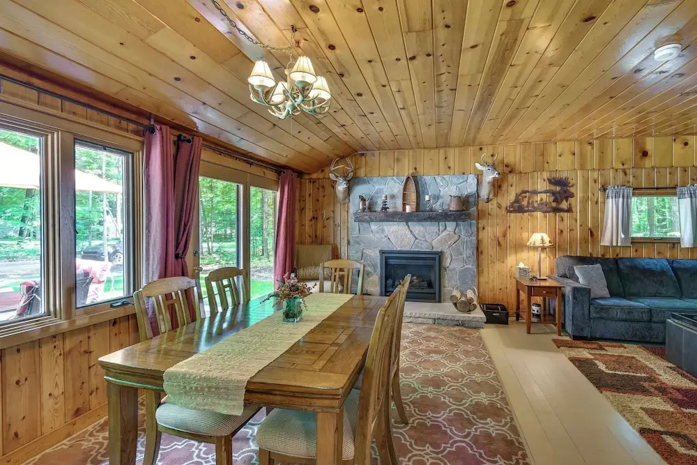 Cabin 600' to Manistee Lake Private Shared Access