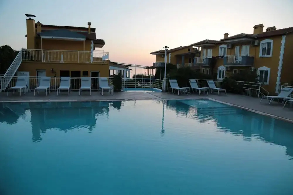 Hotel Room with Shared Pool near Beach in Kusadasi