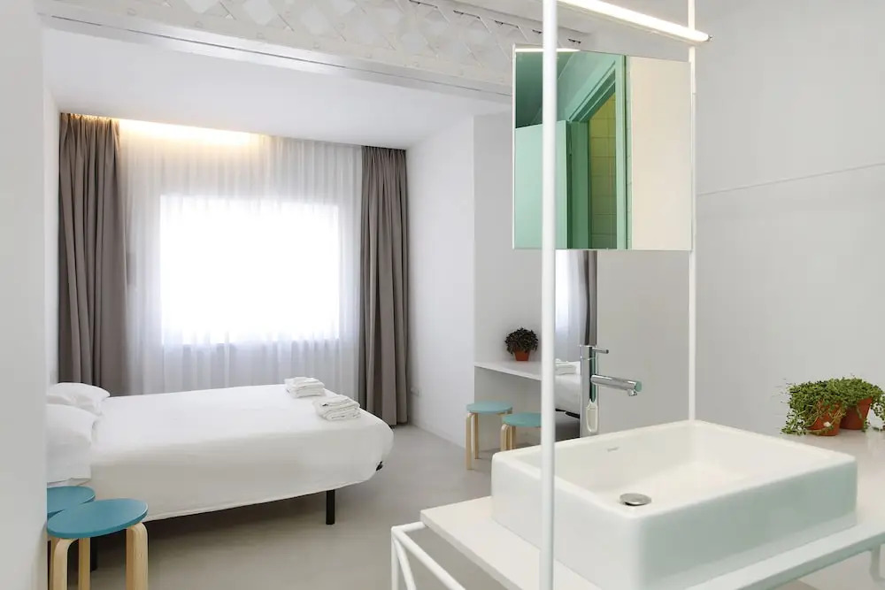1416 - The Green Blooming Apartment