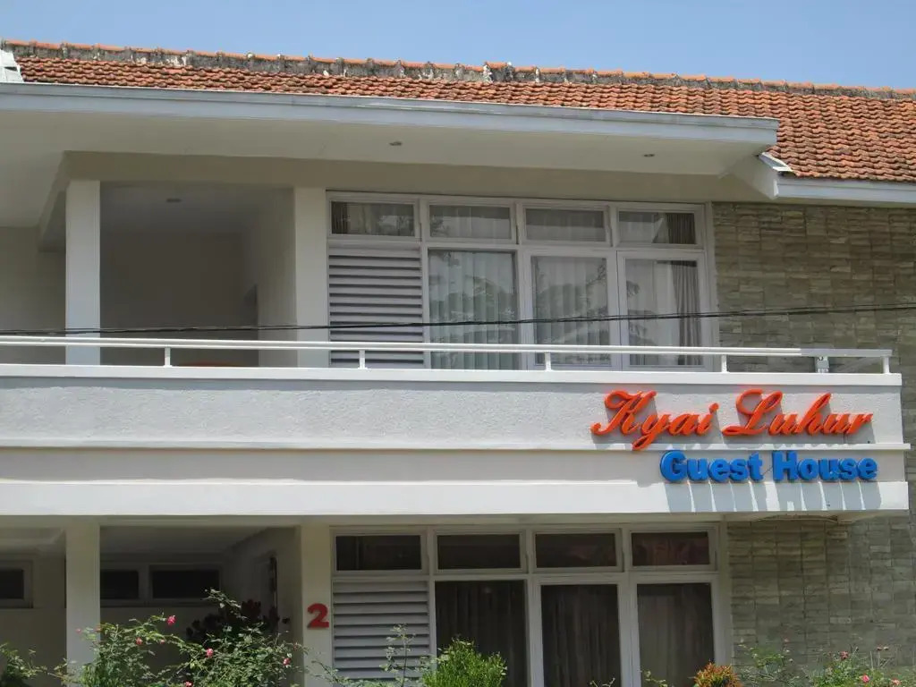 Kyai Luhur Guest House